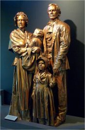 Lincoln family bronze statue